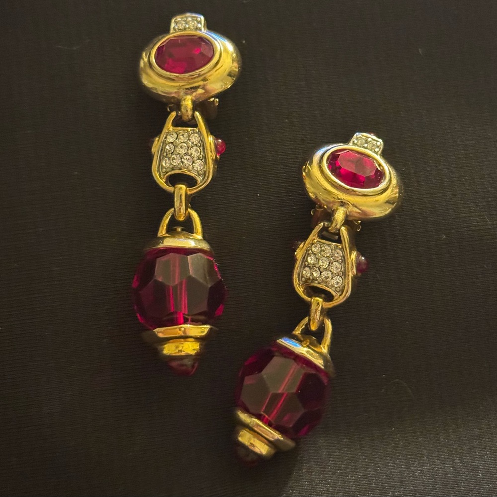 VTG Red and Gold Drop Clip On Earrings